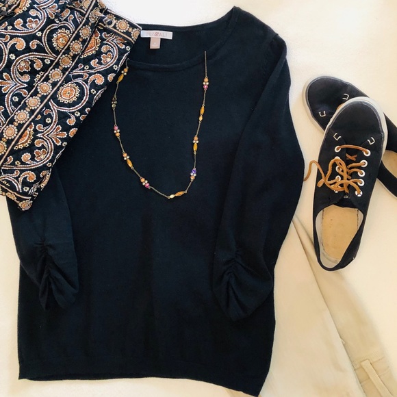 Roz & Ali Black Sweater - Picture 1 of 3